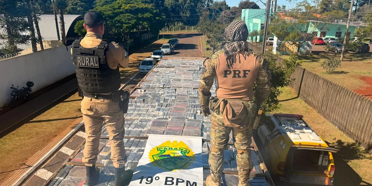 PRF e PM apreendem quase 3 toneladas de maconha oculta em teto de caminhão