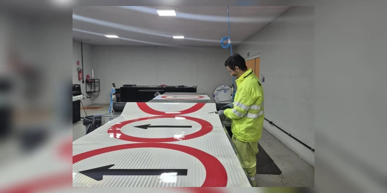 Via Araucária inicia fabricação de placas de sinalização para novos trechos duplicados