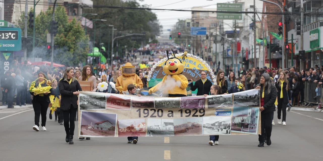 Prudentópolis celebrou seus 120 anos de emancipação política com o maior desfile cívico já realizado na história do município.