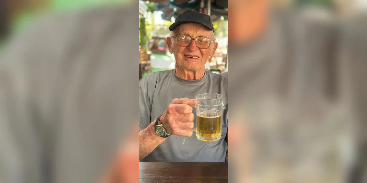 É com pesar que a funerária São Josafat comunica o falecimento do Sr. Nicolau Michalouski aos 90 anos.