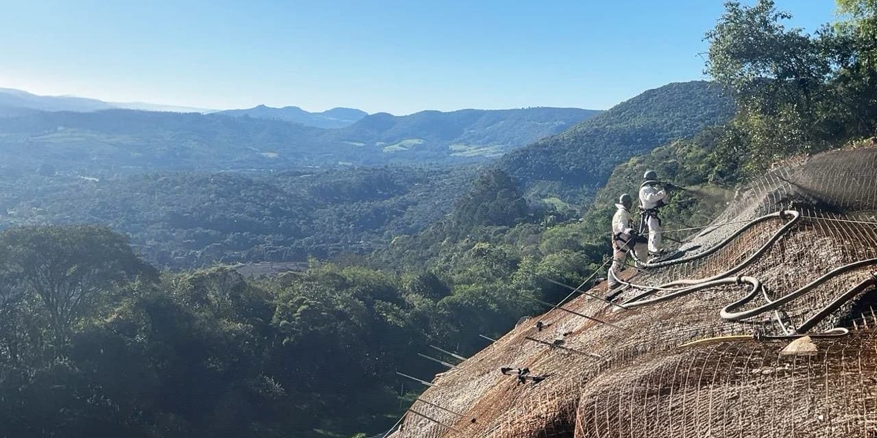 EPR Iguaçu supera 70% de execução das obras de recuperação de taludes na Serra da Esperança