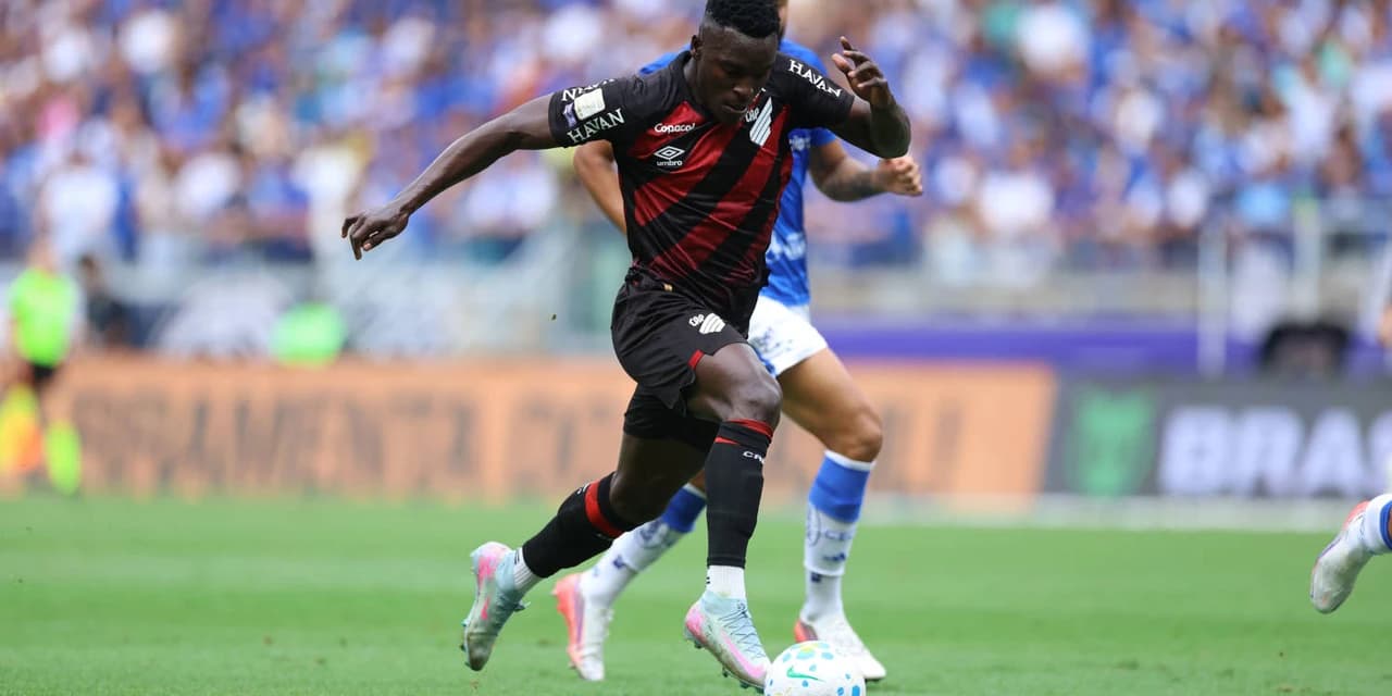 Athletico é superado pelo Cruzeiro e perde invencibilidade no Brasileirão