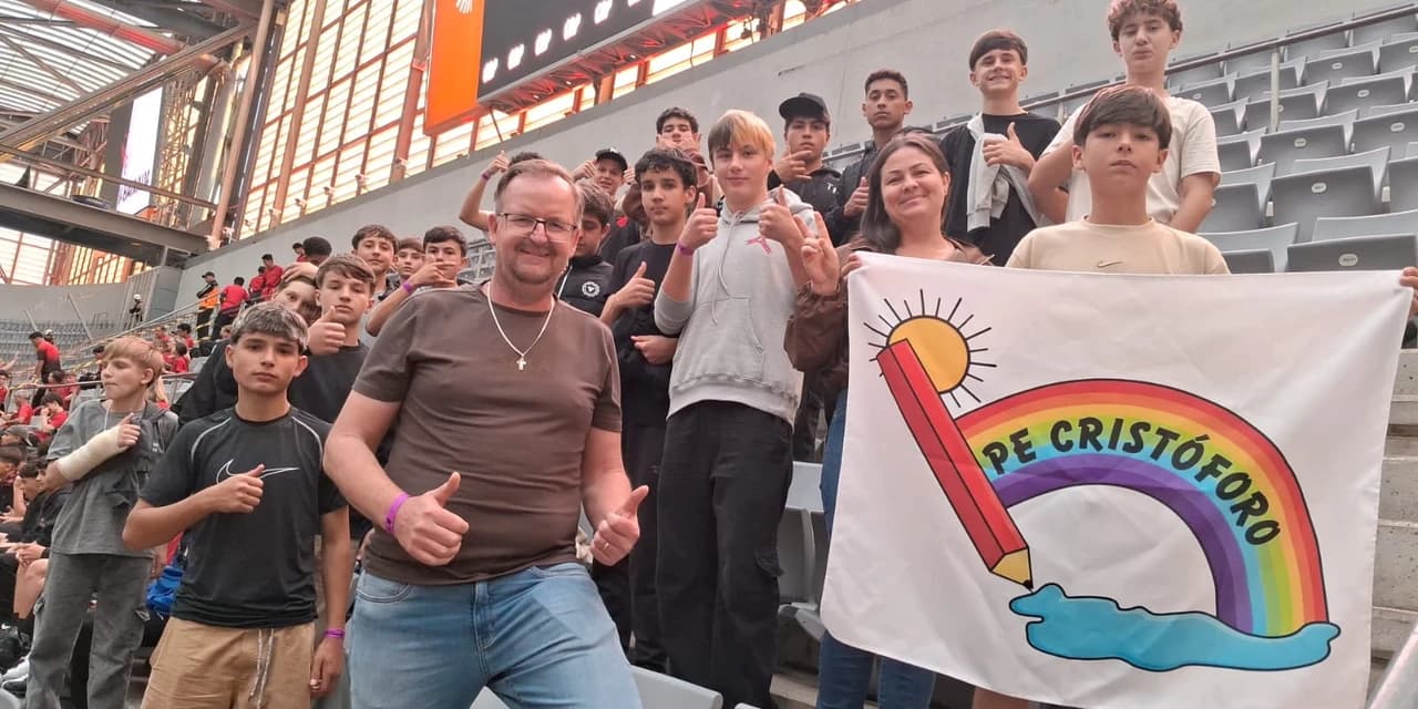 Alunos do Colégio Padre Cristóforo Myskiv vivem dia inesquecível em jogo entre Athletico e Bahia