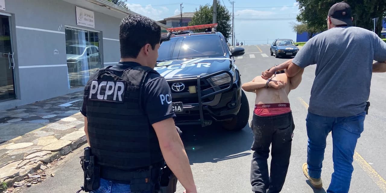 PCPR cumpre mandados, prende dois homens e apreende arma, munições e drogas em Castro