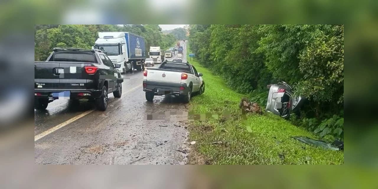 Homem morre e passageira fica gravemente ferida em acidente na BR-277, em Irati