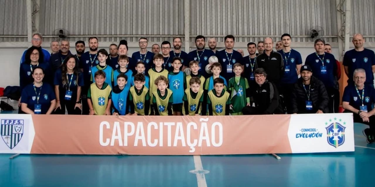 Capacitação reúne profissionais do futsal paranaense em Curitiba