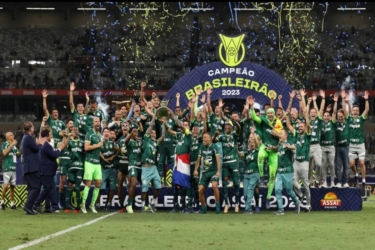 Palmeiras empata, mas se consagra campeão do Brasileirão 2023 -  Entretenimento